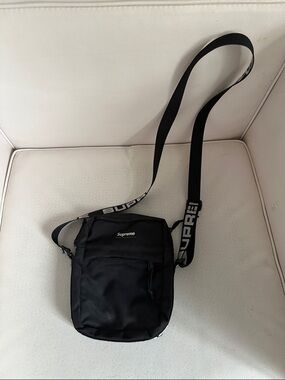 Supreme Black Crossbody Shoulder Bag with Branded Strap